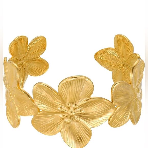 Gold Floral Bracelet - Picture 7 of 8